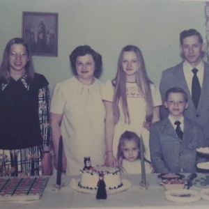 Meet your Posher, Debbie